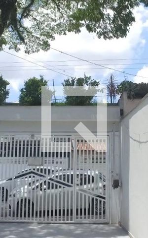 Casa à venda com 195m², 4 quartos e 3 vagas Casa à venda com 195m², 4 quartos e 3 vagasGaragem