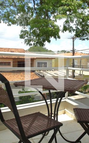 Casa à venda com 195m², 4 quartos e 3 vagasSacada Suíte 1
