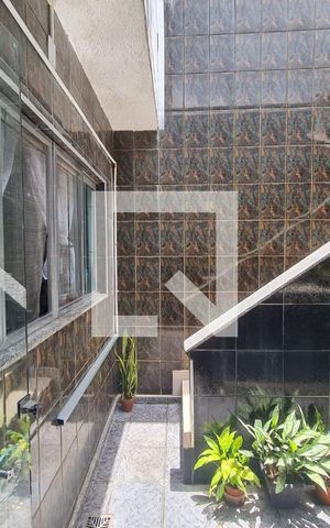 Casa à venda com 320m², 2 quartos e 2 vagas Casa à venda com 320m², 2 quartos e 2 vagasEscada de acesso a Varanda 1