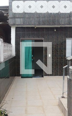 Casa à venda com 320m², 2 quartos e 2 vagasVaranda 1 Porta de acesso a Suíte 2