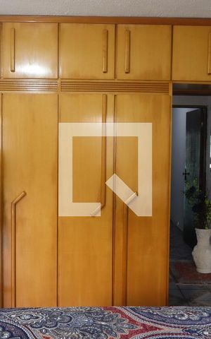 Casa à venda com 320m², 2 quartos e 2 vagasSuíte 2