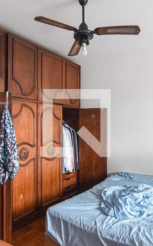 Casa de condomínio à venda com 215m², 4 quartos e 1 vaga Casa de condomínio à venda com 215m², 4 quartos e 1 vagaQuarto