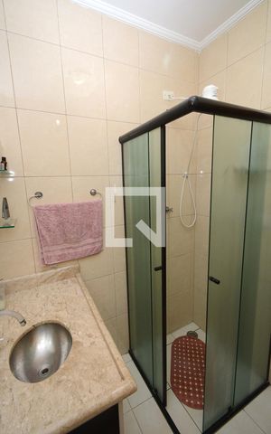 Casa à venda com 115m², 3 quartos e 2 vagasBanheiro