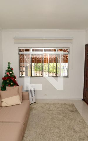 Casa à venda com 115m², 3 quartos e 2 vagasSala