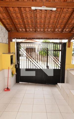 Casa à venda com 115m², 3 quartos e 2 vagasGaragem