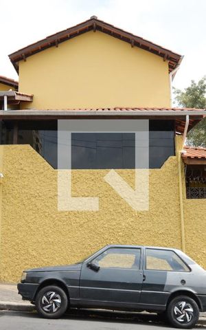Casa à venda com 115m², 3 quartos e 2 vagasFachada