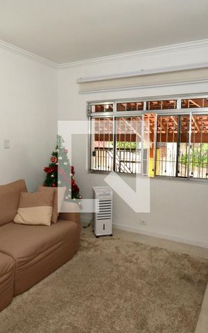 Casa à venda com 115m², 3 quartos e 2 vagasSala