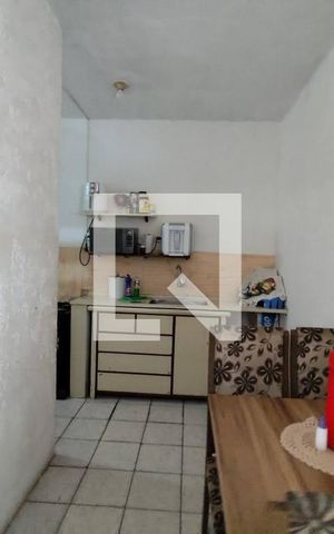 Casa à venda com 200m², 2 quartos e sem vaga Casa à venda com 200m², 2 quartos e sem vagaCozinha