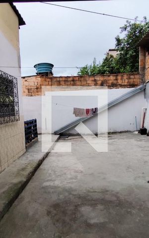 Casa à venda com 200m², 2 quartos e sem vaga Casa à venda com 200m², 2 quartos e sem vagaVaranda