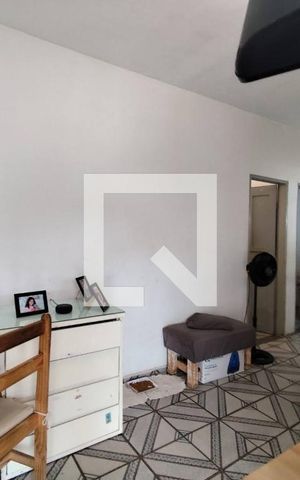 Casa à venda com 200m², 2 quartos e sem vaga Casa à venda com 200m², 2 quartos e sem vagasala