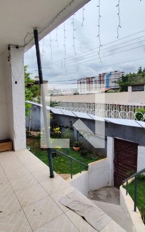 Casa à venda com 200m², 2 quartos e sem vaga Casa à venda com 200m², 2 quartos e sem vagaVaranda