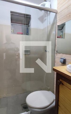 Casa à venda com 200m², 2 quartos e sem vaga Casa à venda com 200m², 2 quartos e sem vagabanheiro
