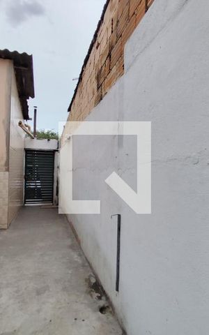 Casa à venda com 200m², 2 quartos e sem vaga Casa à venda com 200m², 2 quartos e sem vagaVaranda