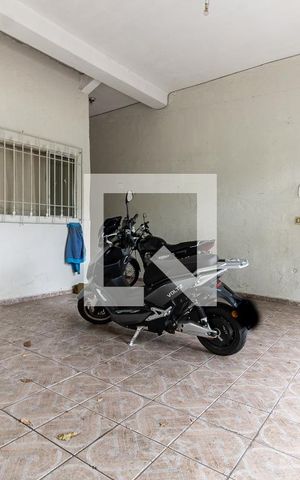 Casa à venda com 144m², 5 quartos e 2 vagas Casa à venda com 144m², 5 quartos e 2 vagasGaragem