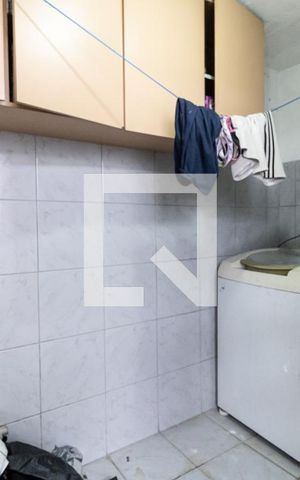 Casa à venda com 144m², 5 quartos e 2 vagas Casa à venda com 144m², 5 quartos e 2 vagasLavanderia da Casa 4