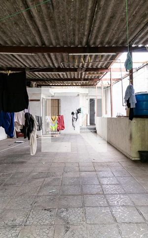Casa à venda com 144m², 5 quartos e 2 vagas Casa à venda com 144m², 5 quartos e 2 vagasTerraço
