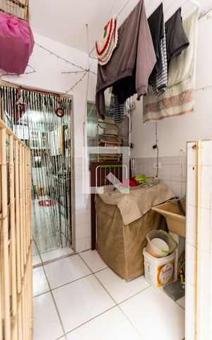 Casa à venda com 144m², 5 quartos e 2 vagas Casa à venda com 144m², 5 quartos e 2 vagasLavanderia da Casa 3