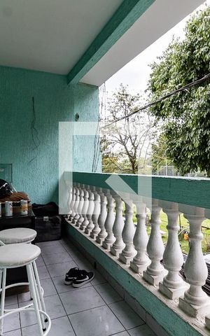 Casa à venda com 144m², 5 quartos e 2 vagas Casa à venda com 144m², 5 quartos e 2 vagasVaranda da Sala da Casa 2