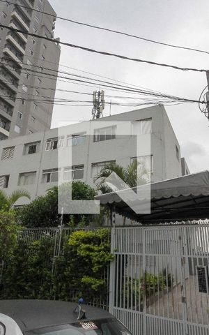 Apartamento para alugar com 58m², 2 quartos e 1 vaga Apartamento para alugar com 58m², 2 quartos e 1 vagaFachada