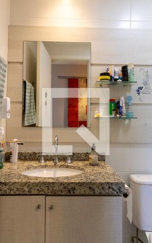 Apartamento à venda com 52m², 2 quartos e 1 vaga Apartamento à venda com 52m², 2 quartos e 1 vagaBanheiro