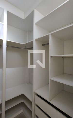 Apartamento à venda com 78m², 2 quartos e 1 vagaCloset da suíte
