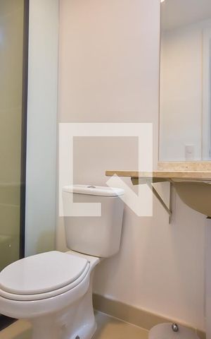 Apartamento à venda com 63m², 2 quartos e 1 vaga Apartamento à venda com 63m², 2 quartos e 1 vagaBanheiro