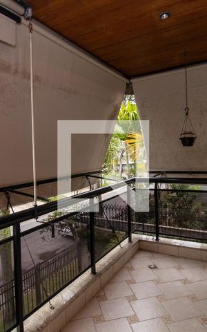 Apartamento à venda com 102m², 2 quartos e 2 vagas Apartamento à venda com 102m², 2 quartos e 2 vagasVaranda