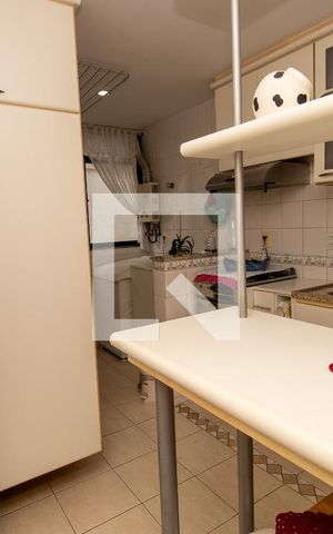 Apartamento à venda com 102m², 2 quartos e 2 vagas Apartamento à venda com 102m², 2 quartos e 2 vagasCozinha