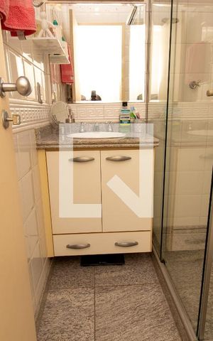 Apartamento à venda com 102m², 2 quartos e 2 vagas Apartamento à venda com 102m², 2 quartos e 2 vagasBanheiro quarto 1