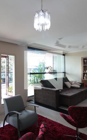 Casa à venda com 200m², 3 quartos e 2 vagasSala