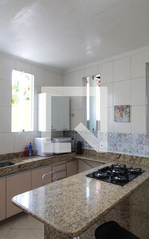 Casa à venda com 200m², 3 quartos e 2 vagasCozinha