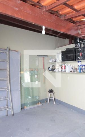 Casa à venda com 200m², 3 quartos e 2 vagasGaragem