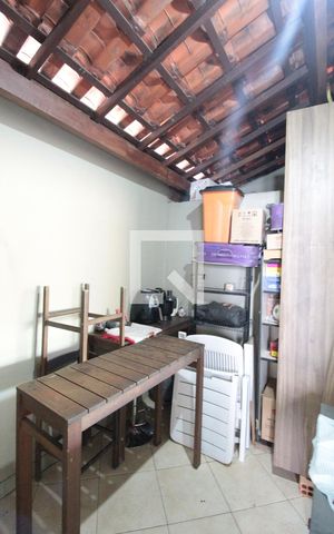 Casa à venda com 200m², 3 quartos e 2 vagasQuarto de Serviço
