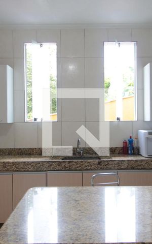 Casa à venda com 200m², 3 quartos e 2 vagasCozinha