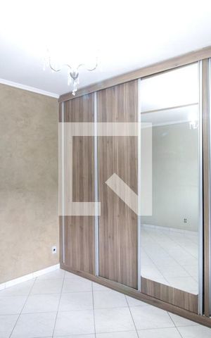 Casa à venda com 200m², 3 quartos e 2 vagasSuite