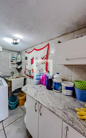 Casa à venda com 120m², 2 quartos e 1 vagaÁrea de Serviço
