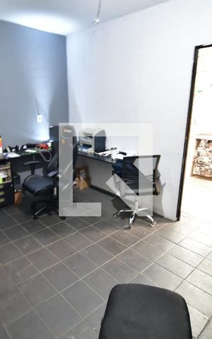 Casa à venda com 250m², 5 quartos e 4 vagasSala 2