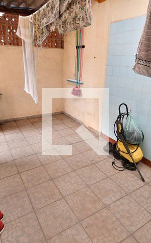 Casa à venda com 250m², 5 quartos e 4 vagasÁrea de Serviço