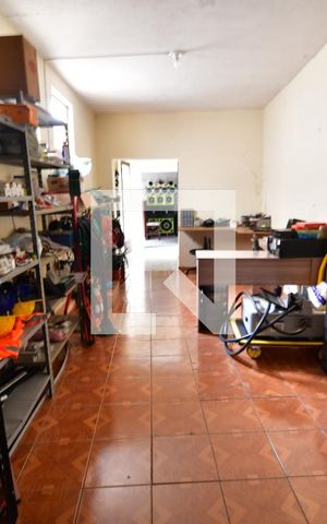 Casa à venda com 250m², 5 quartos e 4 vagasCasa 2 - Sala