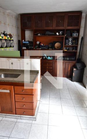 Casa à venda com 250m², 5 quartos e 4 vagasCasa 2 - Cozinha