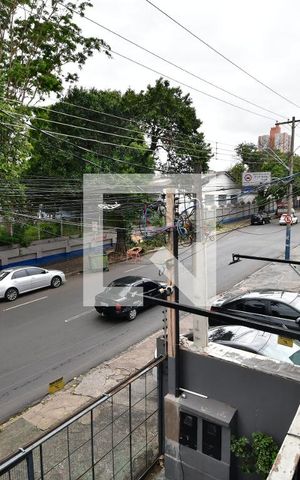 Casa à venda com 250m², 5 quartos e 4 vagasQuarto 1 - Sacada Vista