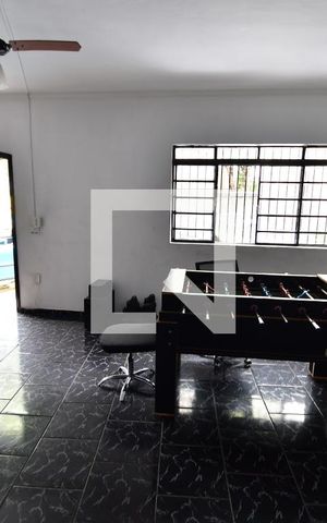 Casa à venda com 250m², 5 quartos e 4 vagasSala 1