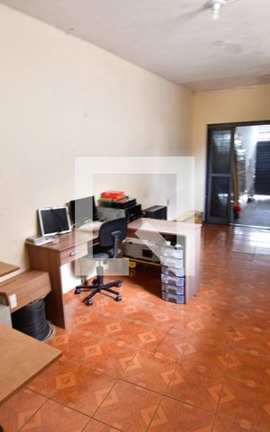 Casa à venda com 250m², 5 quartos e 4 vagasCasa 2 - Sala