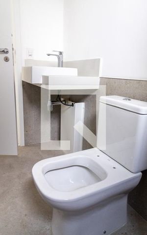Apartamento à venda com 75m², 2 quartos e 1 vaga Apartamento à venda com 75m², 2 quartos e 1 vagaBanheiro da Suite 1