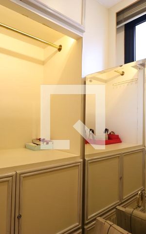 Apartamento à venda com 886m², 4 quartos e 6 vagasCloset da suíte 1