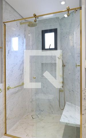 Apartamento à venda com 886m², 4 quartos e 6 vagasBanheiro da Suíte 3