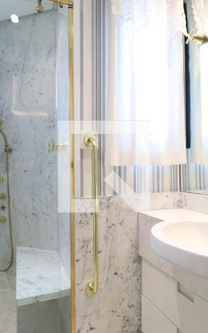 Apartamento à venda com 886m², 4 quartos e 6 vagasBanheiro da Suíte 3