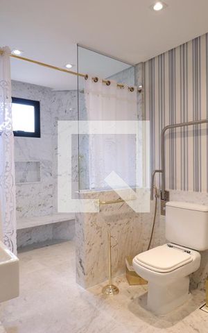 Apartamento à venda com 886m², 4 quartos e 6 vagasBanheiro 1 da Suíte 1