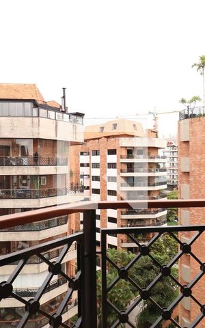 Apartamento à venda com 886m², 4 quartos e 6 vagasVaranda da Suíte 1