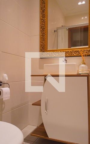 Apartamento para alugar com 245m², 3 quartos e 2 vagasBanheiro 1